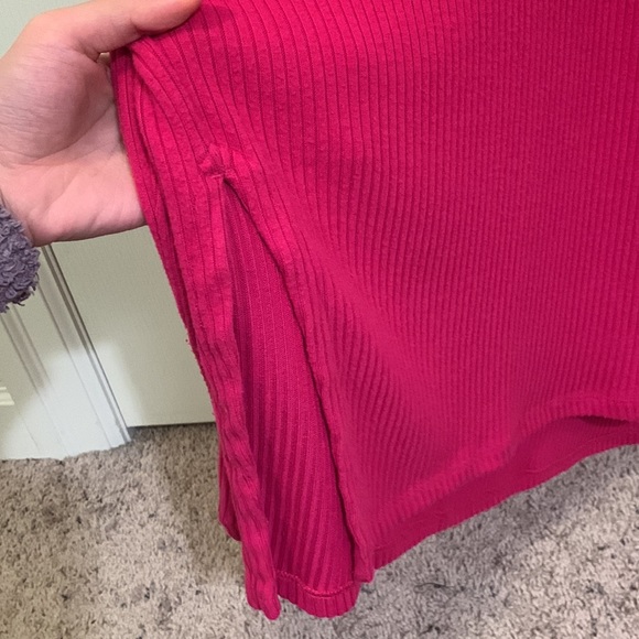 Aritzia| NEW Berry pink longsleeve - Picture 6 of 9